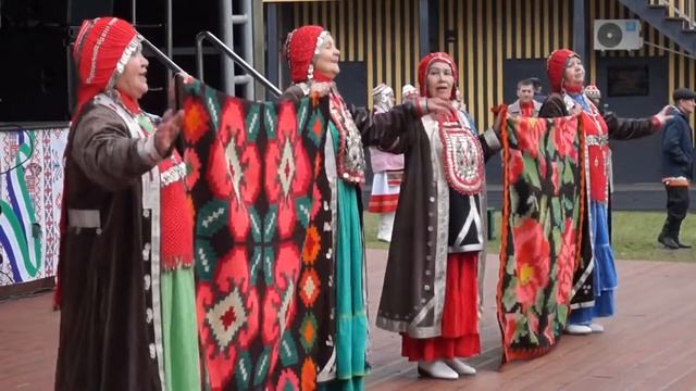 Башкирский фольклорный коллектив «Аҡтирәк», с. Тамьян-Таймас, Миякинский район. 25.09.2021г., г.Уфа смотреть онлайн