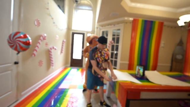 GIANT CANDY LAND GAMEBOARD CHALLENGE! смотреть онлайн