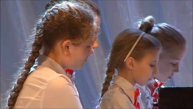 Фортепианный ансамбль 8 рук с названием смотреть онлайн