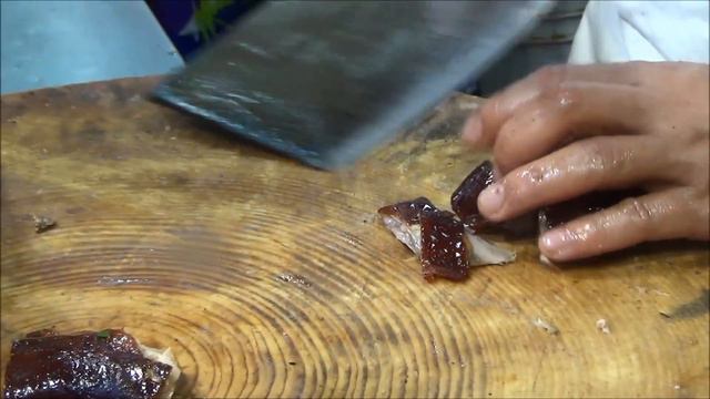 Hong Kong Street Food. Action in the Kitchen of a Chinese Restaurant. смотреть онлайн