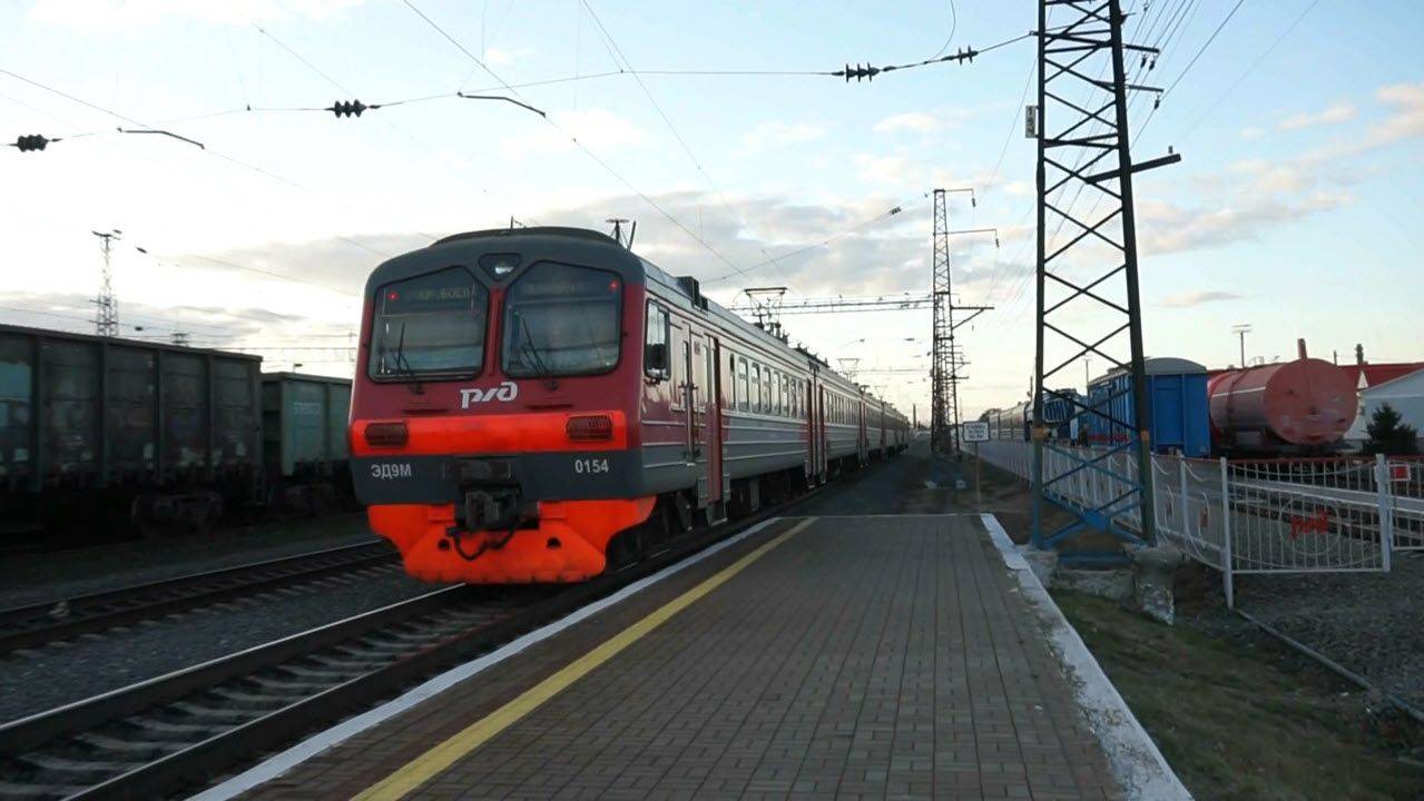 Электропоезд ЭД9М-0154 (003906). Покатушки от Присягино до Развилки+отправление.