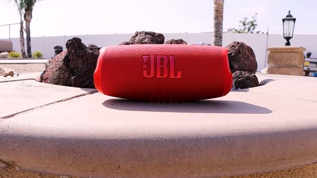 Best Bluetooth Speaker 2021? | JBL Charge 5 Review смотреть онлайн
