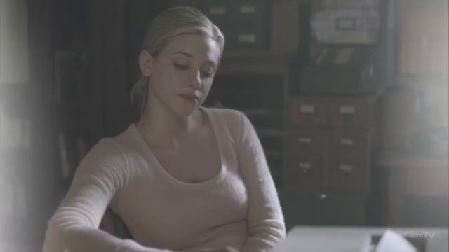 Ривердэйл||Когда ты улыбаешься) смотреть онлайн