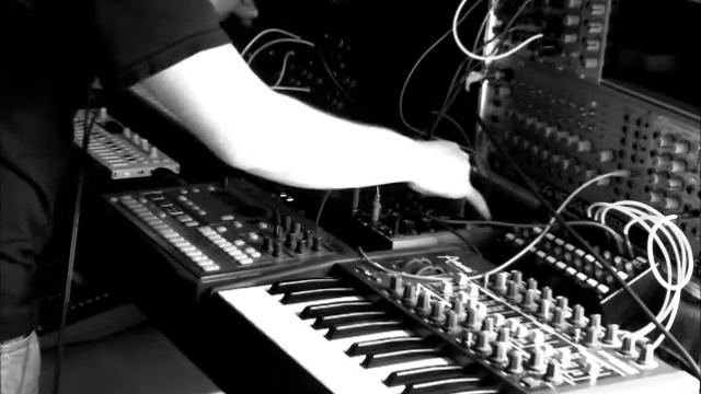 Fragments 1 | Korg MS-20 Mini, Arturia Minibrute, Korg ER-1, Doepfer Dark Energy смотреть онлайн