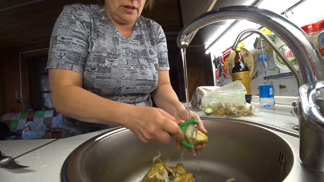 ВЛОГ Моем-красим заборы  /Пора перекусить ( еды в видео нет:) ) /Муж-шутник 17 мая 2019 г.