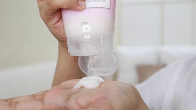 My Haircare Routine for Frizzy hair using Biolage Deep Treatment Pack | Aashi Adani