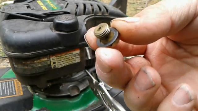How to fix a lawn mower that won't start - Ten Minute DIY Repair смотреть онлайн