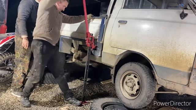 Замена двигателя на старом Nissan VANETTE. смотреть онлайн