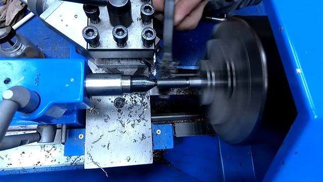 Нарезание РЕЗЬБ на ТОКАРНОМ станке! смотреть онлайн