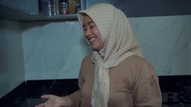 KOLAM MERAH DAN KOLAM BIRU ?? Manusia air vs Manusia Api | Ali vlog смотреть онлайн