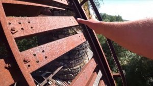 Сплав по реке.1 СЕРИЯ. НАШЛИ ЗАБРОШЕНУЮ ФАБРИКУ. НОЧЁВКИ в лесу. ГОТОВИМ НА КОСТРЕ. РЫБАЛКА! КАЙФ!