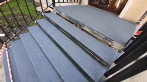 Крыльцо из бесшовного резинового покрытия