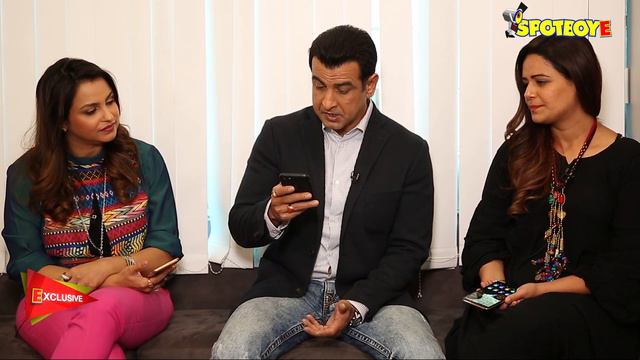 Kehne Ko Humsafar Hain's Ronit Roy, Mona Singh And Gurdeep Kohli Reveal What's In Their Mobile Phon смотреть онлайн