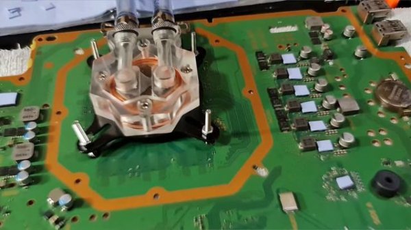 PS4 Pro Watter Cooling Mod