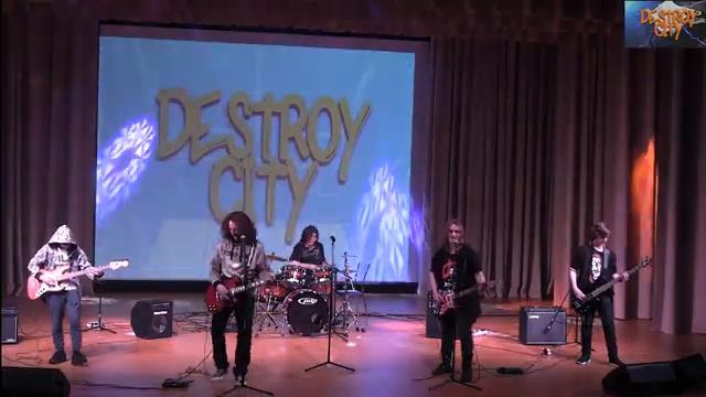ОТЧЕТНЫЙ КОНЦЕРТ ВИА DESTROY CITY.mp4 смотреть онлайн