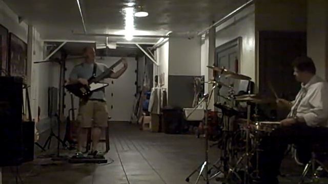 Adam & Rob - Garage Rehearsal 3 - Epiphone Explorer смотреть онлайн