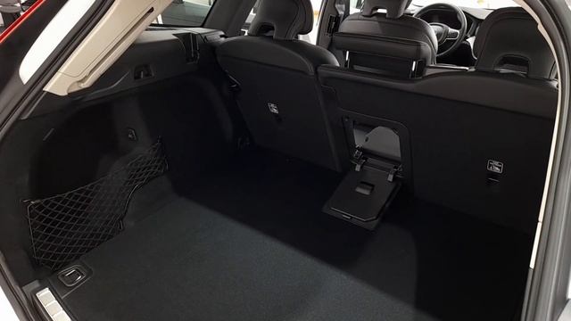 Volvo XC60 B5 Momentum 2022 MILD HYBRID VERSIÓN DE ENTRADA #Volvoxc60 #NetUAutos