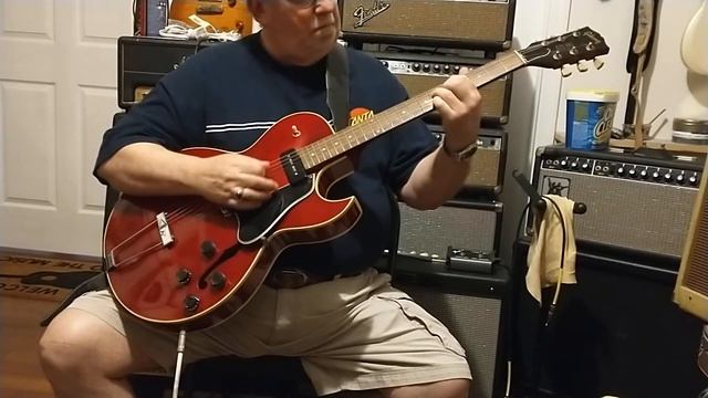 Gibson ES-135 P100s Vintage (1995) смотреть онлайн