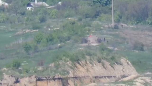 поражение укрепрайона ВСУ в Золотом (ЛНР, Северодонецкий район) из ПТРК Фагот бойцами ВС РФ..mp4 смотреть онлайн