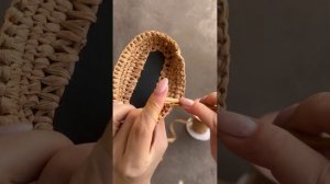 Плотный узор из рафии Ispie ?