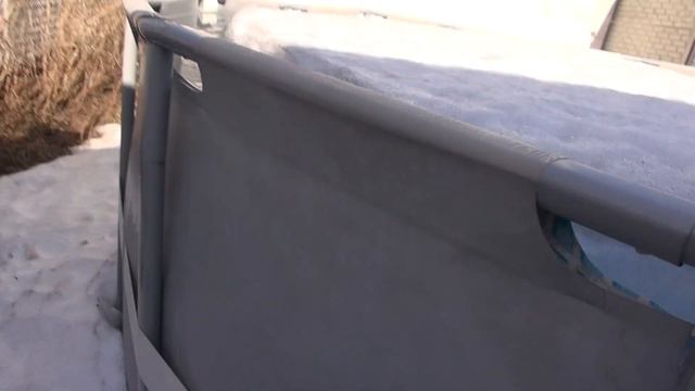 Каркасный бассейн INTEX Перезимовал вторую зиму. Тает ЛЕД в бассейне смотреть онлайн