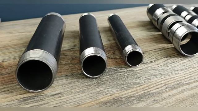 Tubes Mamelon de plomberie en acier noir déco style industrielle. смотреть онлайн