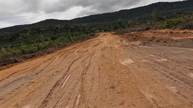 Райский остров Кохронг,Белый песок,Обезьяны Paradise Island Kohrong, White sand, Monkeys смотреть онлайн