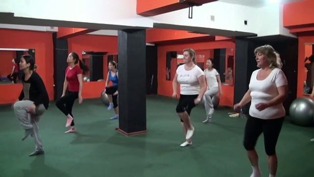 Зумба Разминка смотреть онлайн