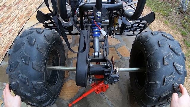 КвАдРоХЛАМ. 1/3. Работа с задней осью. Устранение люфта колес, маятника и натяжение цепи. Armada 11 смотреть онлайн