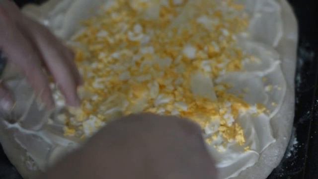 Пицца и горячий бутерброд.