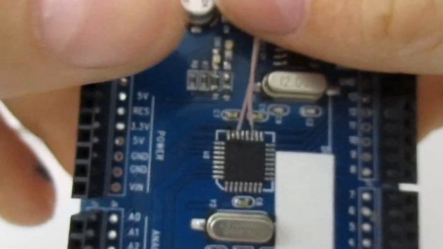 ARDUINO UNO Добавляем два аналоговых вывода на / + 2 ADC pin смотреть онлайн