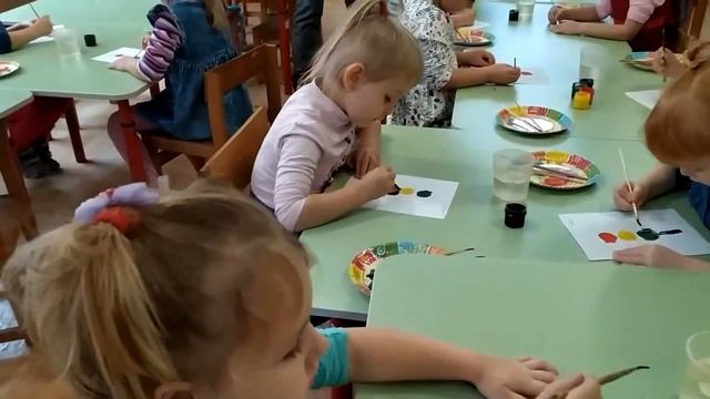 " Рисуем светофор в средней группе" смотреть онлайн