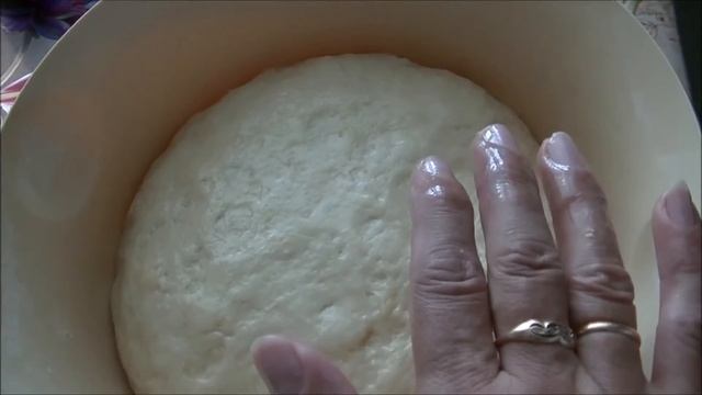 Дрожжевые лепёшки с фаршем в духовке. смотреть онлайн