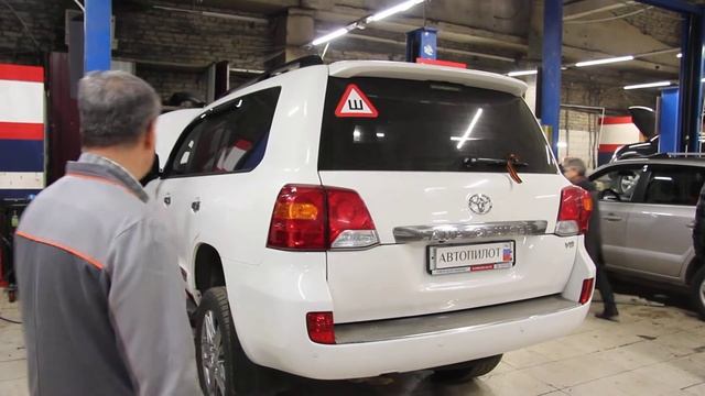 TOYOTA LAND CRUISER 200 2012г Турбо дизель 4,5 литра АКПП пробег 60 тыс. ТО. смотреть онлайн
