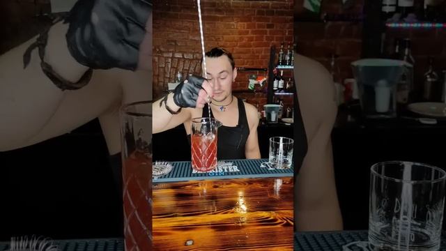 Внезапно Нэгрони Супро! Питер Ломоносова 16, Злодейский бар Джонни Хайз ? смотреть онлайн