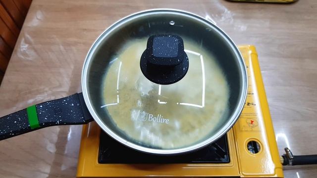 Быстрый вкусный завтрак для двоих! Омлет на сковороде смотреть онлайн