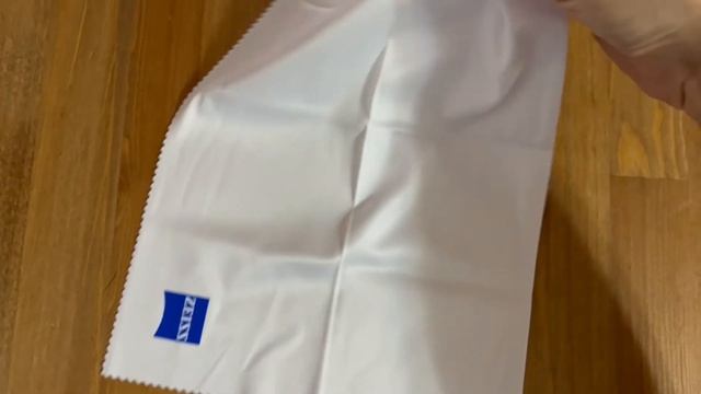 Распаковка салфетки ZEISS