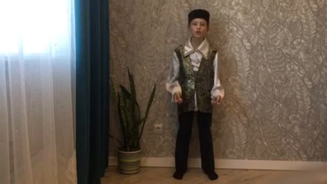 371.* Маннанов Амир, Муса Джалиль "Дару" смотреть онлайн