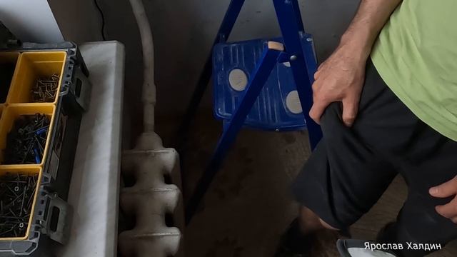 Обход трубы натяжным потолком, простой способ умножить на 0,93 смотреть онлайн