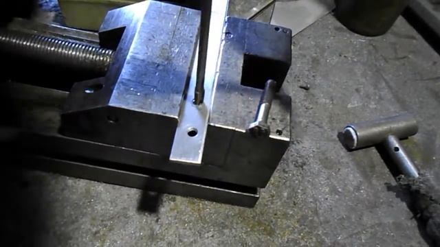 нарезка метрической внутренней резьбы и общие сведения смотреть онлайн