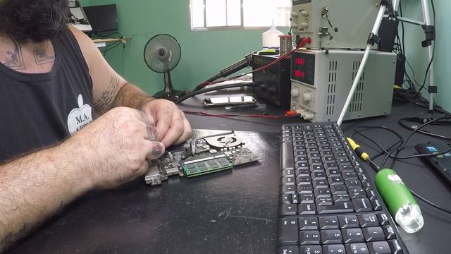 MacBook Pro 13 A1278,não carrega, não liga ou demora muito para carregar!RESOLVIDO смотреть онлайн