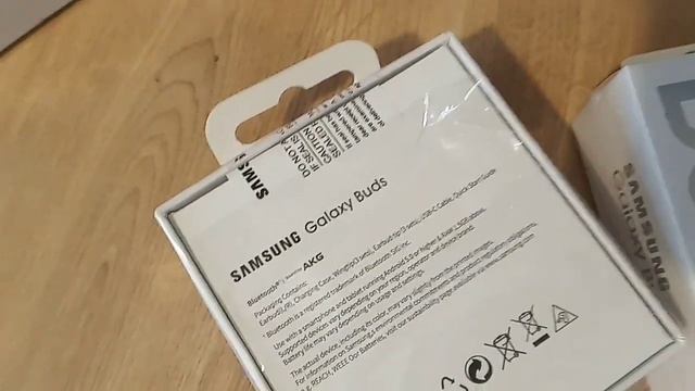Samsung Galaxy Buds White смотреть онлайн