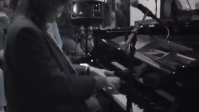 Axel Zwingenberger - Suitcase Blues смотреть онлайн