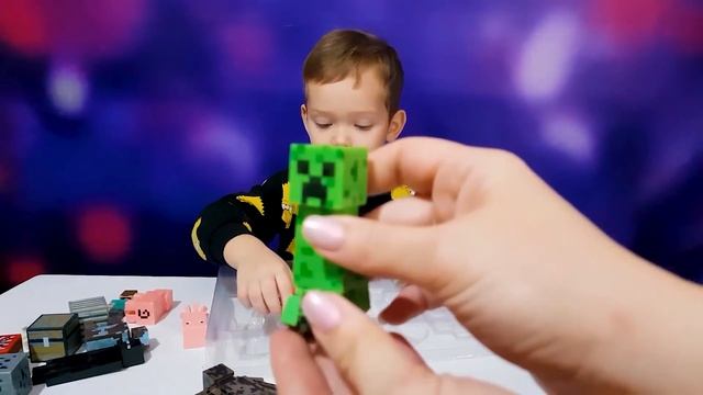 Майнкрафт Фигурки. Открываем 2 набора с мобами игрушками Minecraft смотреть онлайн