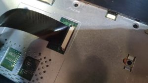 Замена клавиатуры на ноутбуке Asus. Принцип замены очень прост.