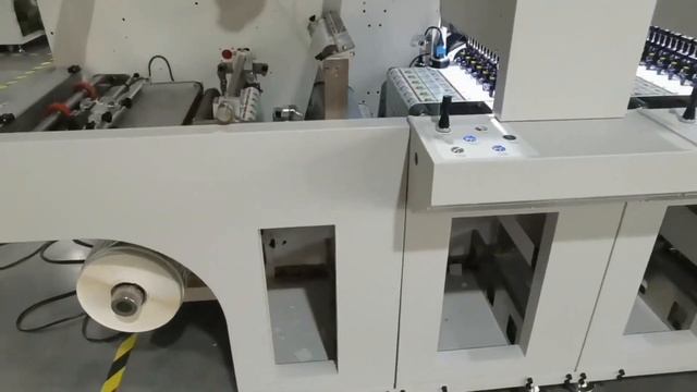 VR3350D Digital Roll Label Die Cutter Machine смотреть онлайн