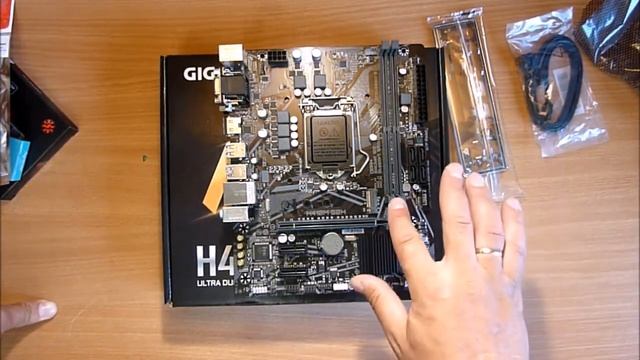 ОНЛАЙН ТРЕЙД.РУ — Материнская плата GIGABYTE H410M S2H (LGA1200, MATX)  Код товара: 2197960.