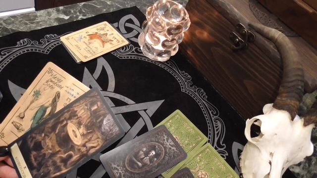 Гадание на картах Таро Ключ к вратам – метод взаимодействия с тонким миром смотреть онлайн