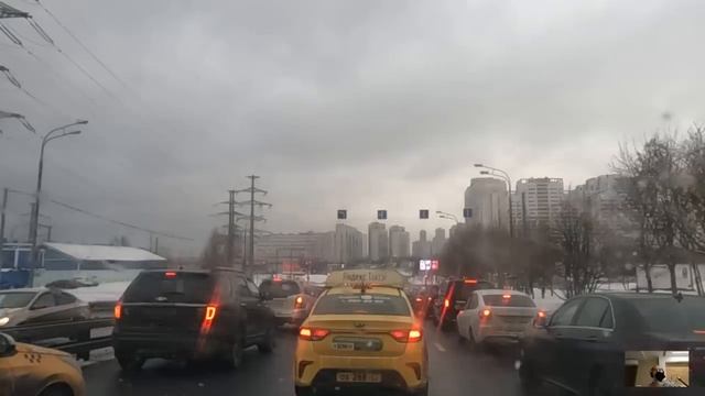 Хозяин банка дал техничке 100 Р на цветы, а увидев её на могиле своей возлюбленной, похолодел смотреть онлайн
