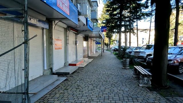 Путь от жд вокзала до автовокзала города Туапсе 4K видео смотреть онлайн